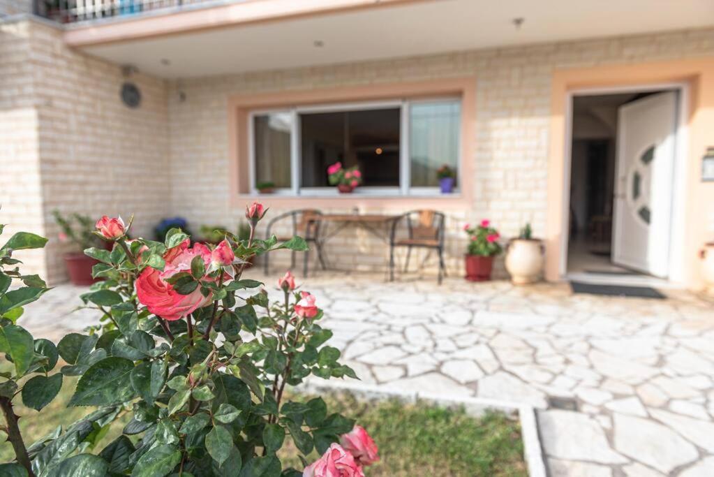 Apartament Dimitri'S Mountain House Karpenísion Zewnętrze zdjęcie