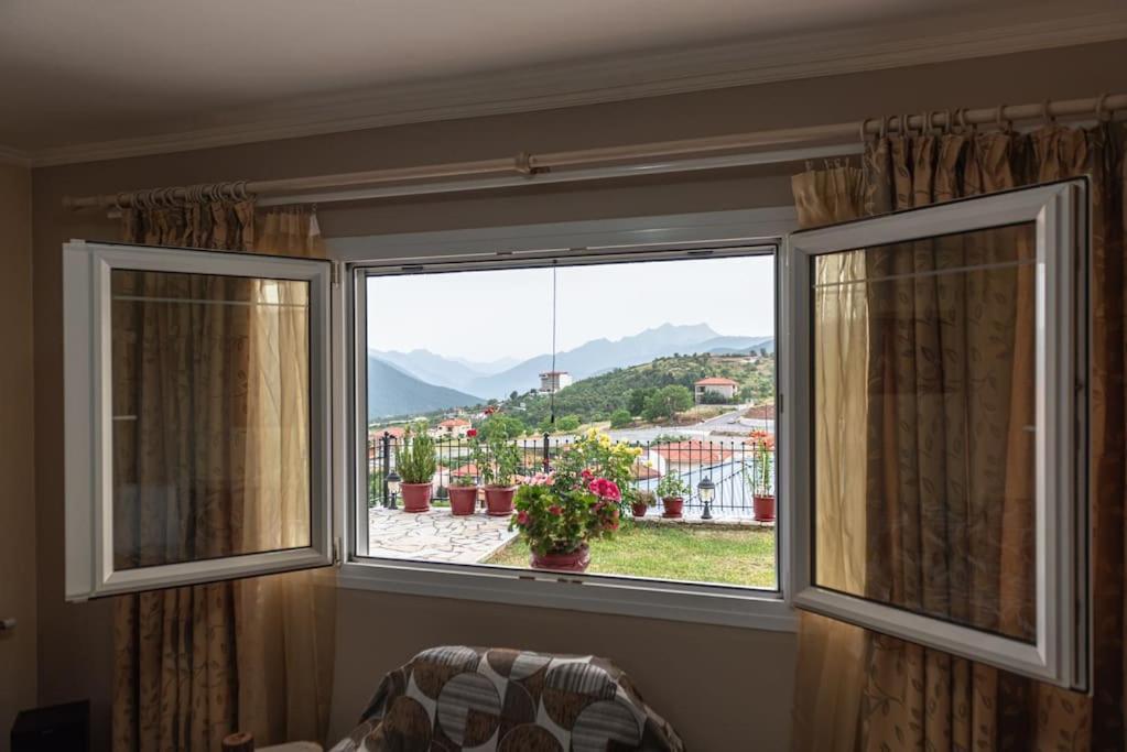 Apartament Dimitri'S Mountain House Karpenísion Zewnętrze zdjęcie