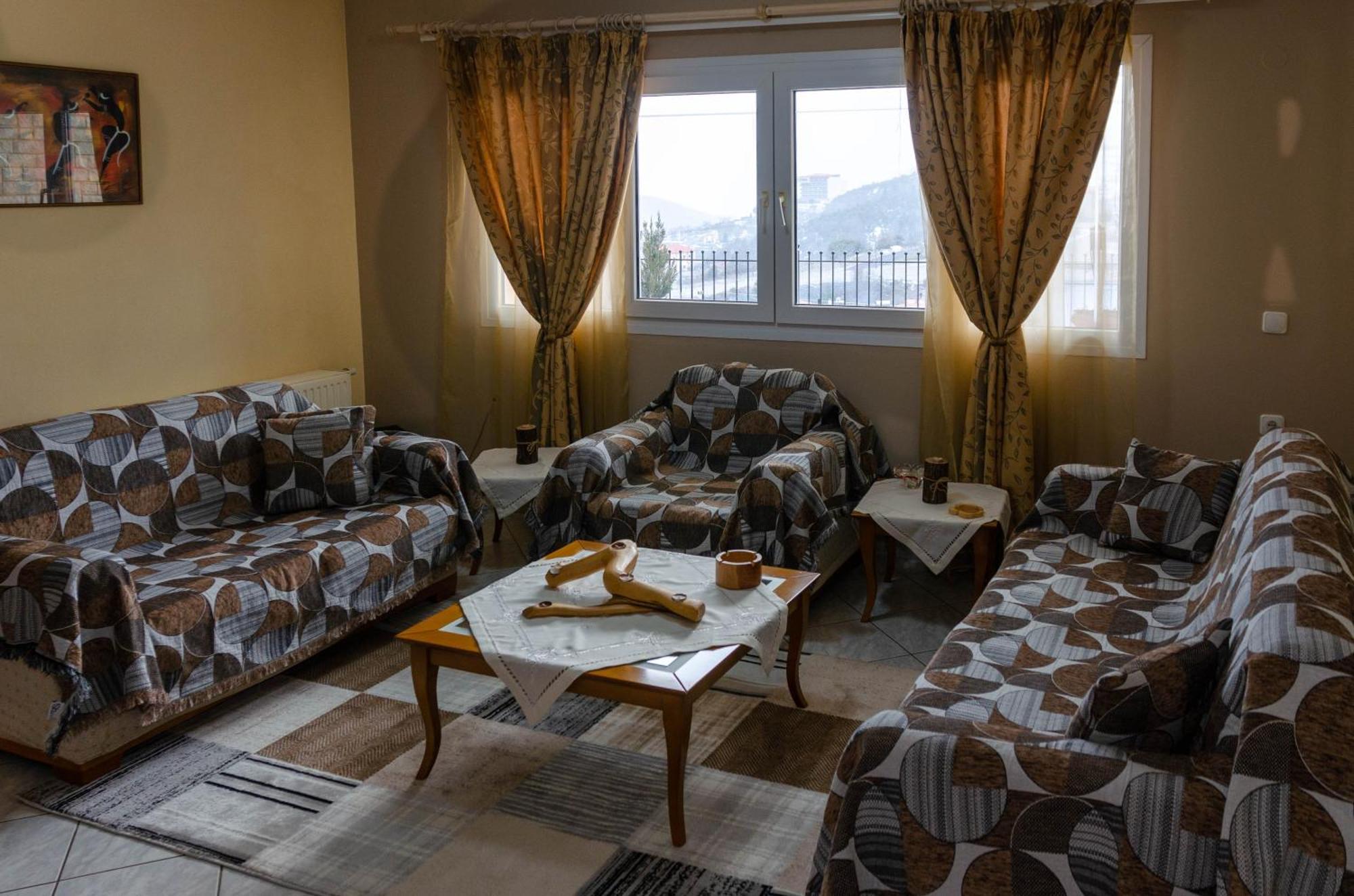 Apartament Dimitri'S Mountain House Karpenísion Zewnętrze zdjęcie